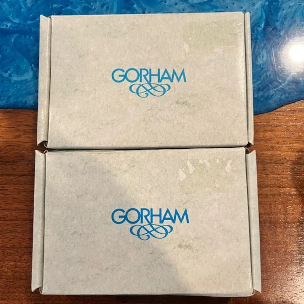 Set of (8) Gorham Vintage Ivory Porcelain and Gold Napkin Rings with Box